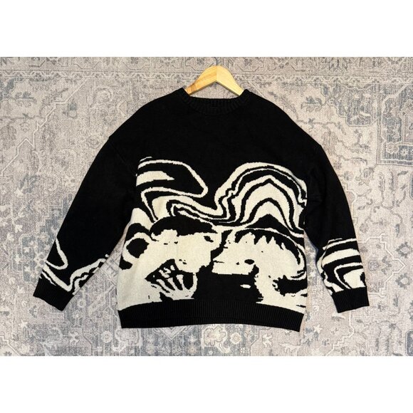 Vamtac Other - Vamtac Men's Pullover Sweater XL Abstract Faces Long Sleeves Soft Cozy